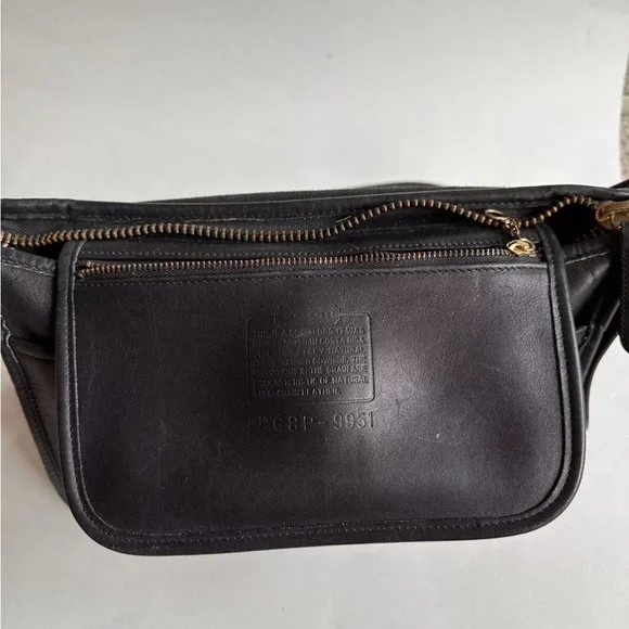 Vintage COACH Crossbody Messenger Saddlebag Black
Leather Handbag - Picture 7 of 16